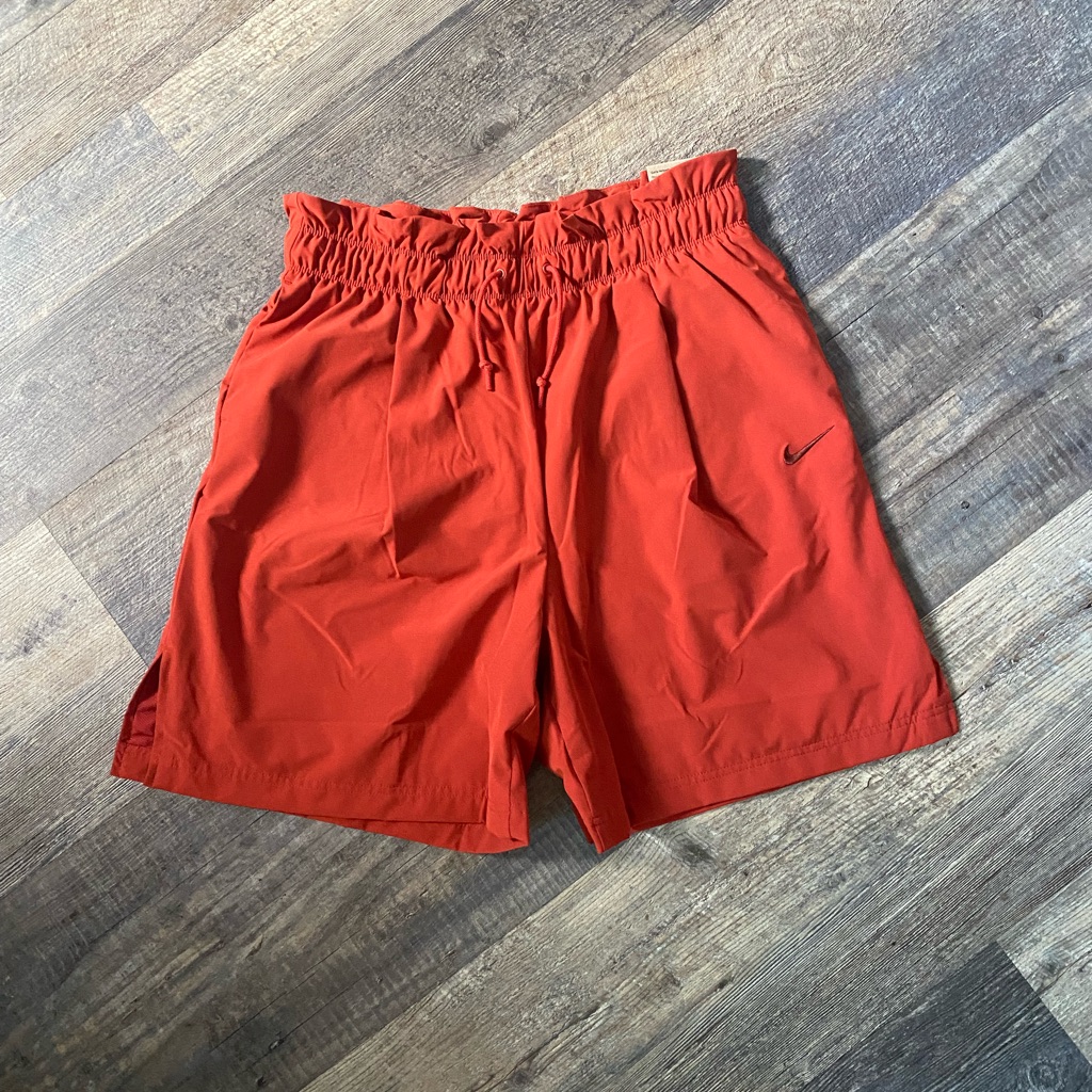 Nwt Nike Sportswear Everyday Modern High-Rise Woven Shorts Women's Size L